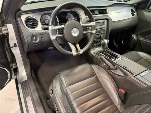 Used 2010 Ford Mustang Coupe image 22