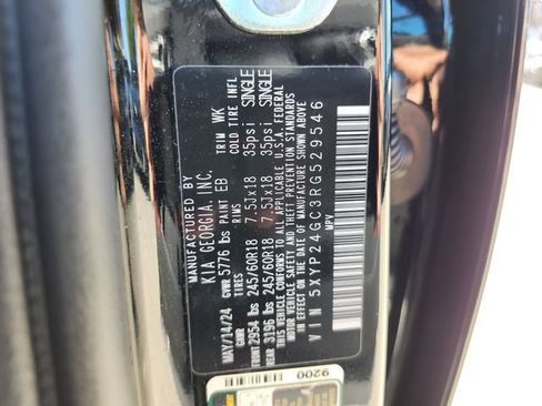 Certified 2024 Kia Telluride LX FWD image 32