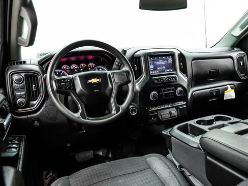 Used 2024 Chevrolet Silverado 2500 W/T w/ WT Convenience Package AWD/4WD image 5
