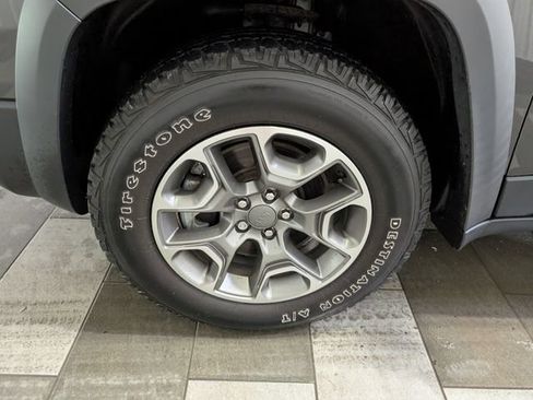 Used 2022 Jeep Cherokee Trailhawk w/ Sound & Nav Group AWD/4WD image 7