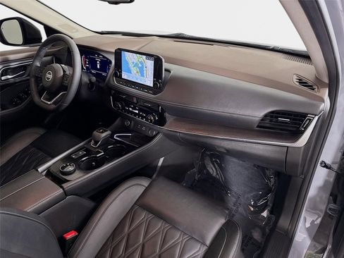 Used 2021 Nissan Rogue Platinum AWD/4WD image 31