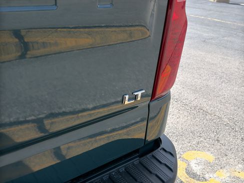 Certified 2025 Chevrolet Silverado 1500 LT AWD/4WD image 8
