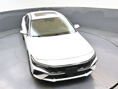 Certified 2025 Hyundai Elantra SEL w/ Cargo Package image 52