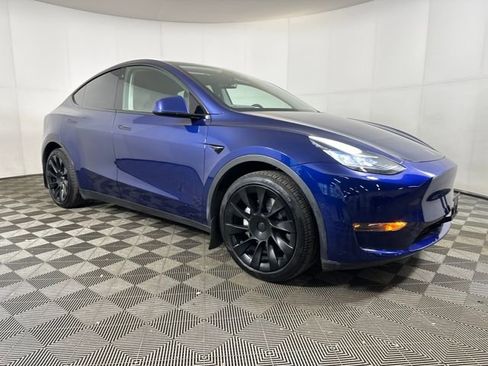 Used 2021 Tesla Model Y Long Range image 2