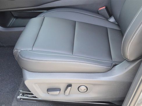 New 2025 Nissan Murano SV image 25