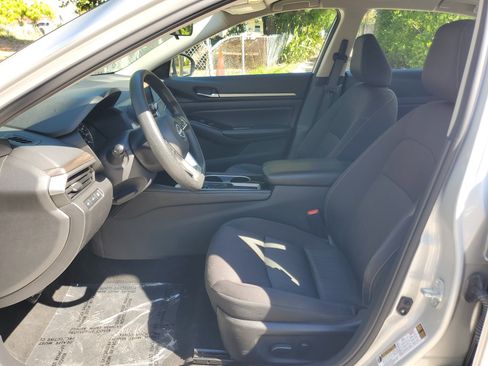 Used 2023 Nissan Altima 2.5 SV image 15