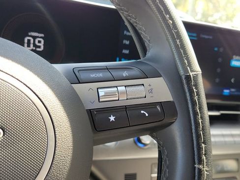 Used 2025 Hyundai Kona SEL FWD image 20