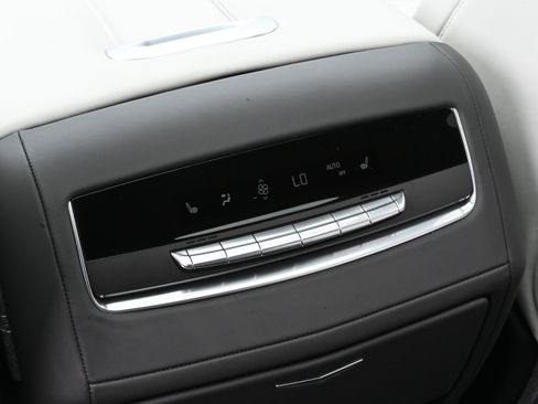 Used 2026 Cadillac Escalade Platinum Sport w/ LPO, ONYX Package AWD/4WD image 33