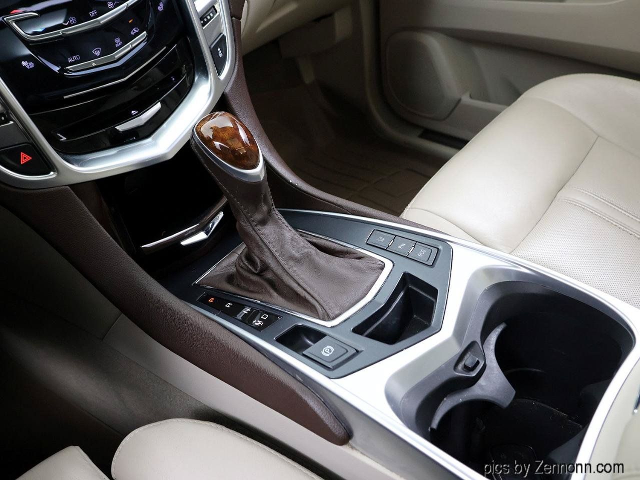 Used 2015 Cadillac SRX Luxury w/ Driver Awareness Package AWD/4WD image 22