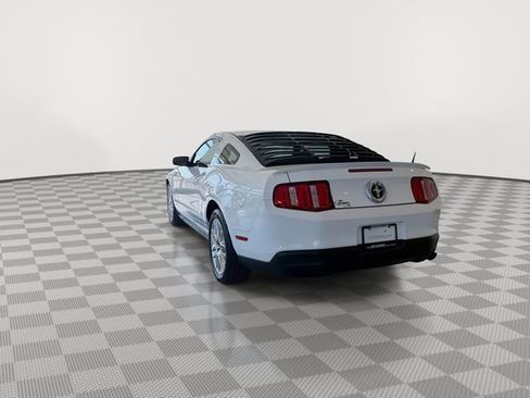 Used 2010 Ford Mustang Coupe RWD image 8