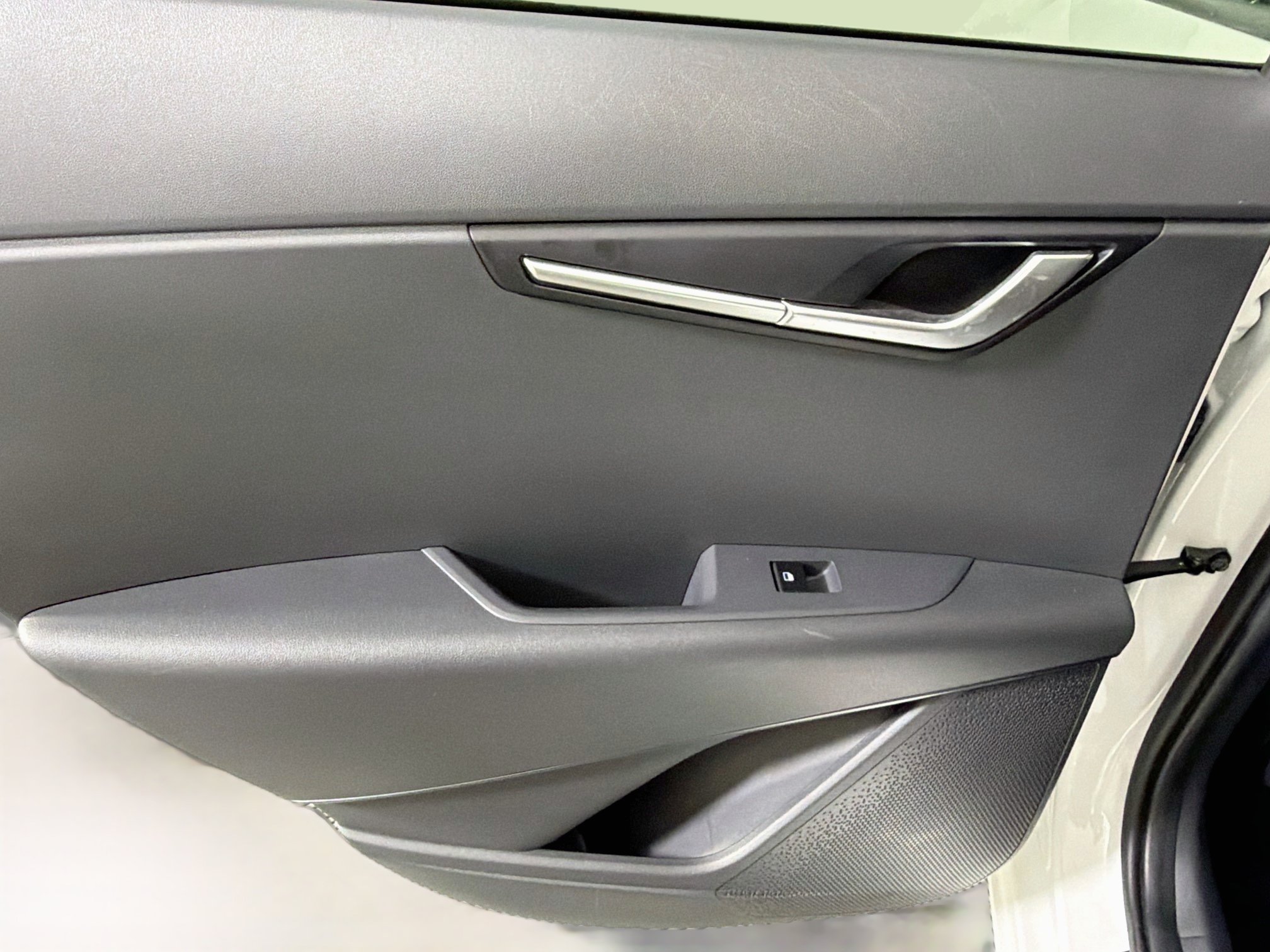 Used 2026 Kia Niro LX FWD image 24