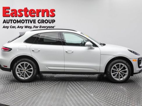 Used 2023 Porsche Macan T w/ Premium Package Plus image 4