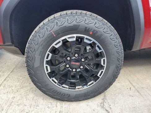 New 2026 GMC Canyon AT4 AWD/4WD image 6