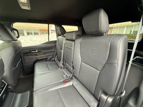 Used 2024 Lexus GX 550 image 24