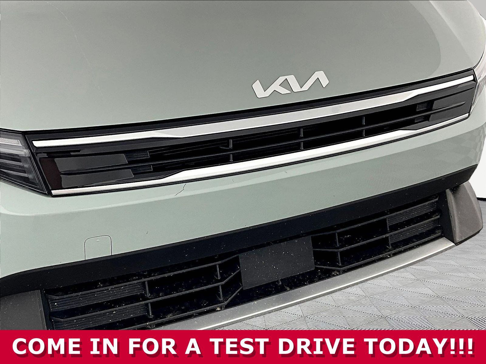 Certified 2025 Kia K4 EX FWD image 28