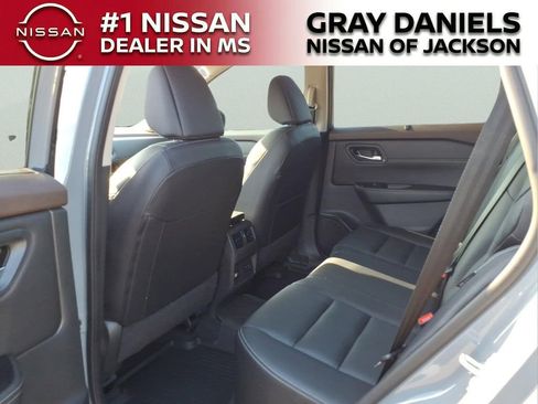 Used 2023 Nissan Rogue SL w/ SL Premium Package FWD image 27