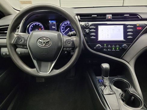 Used 2019 Toyota Camry LE FWD image 22