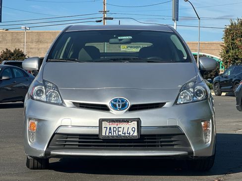 Used 2013 Toyota Prius Plug-In Hybrid image 9