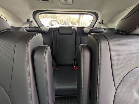 New 2026 Toyota Highlander Limited image 16