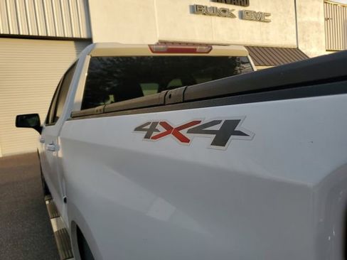 Used 2022 Chevrolet Silverado 1500 LT image 9