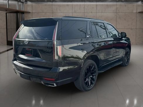 Used 2021 Cadillac Escalade Premium Luxury AWD/4WD image 5