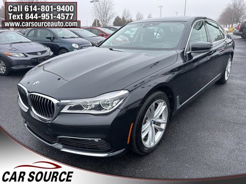 Used 2018 BMW 750i xDrive image 2