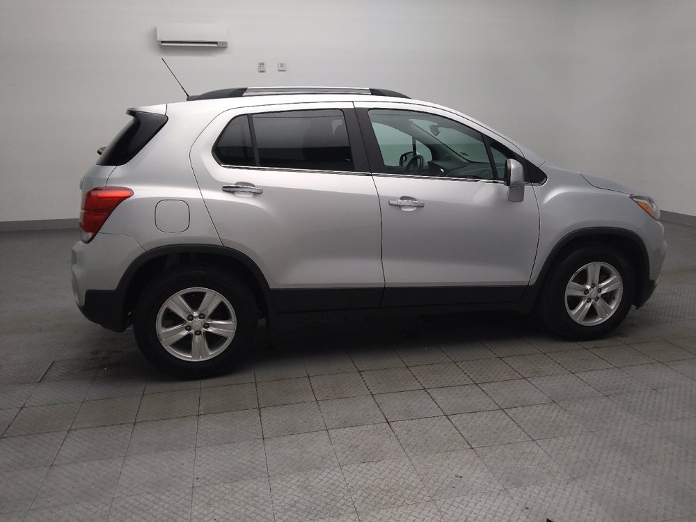 Used 2020 Chevrolet Trax LT w/ LT Convenience Package FWD image 10