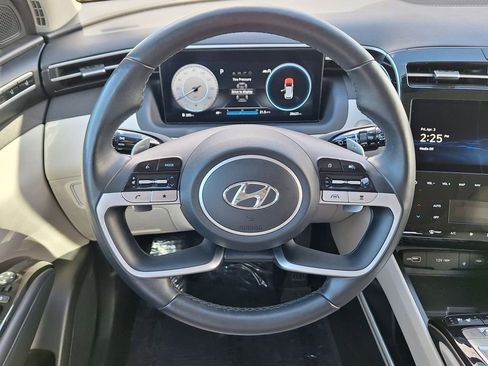 Used 2023 Hyundai Tucson Limited image 16