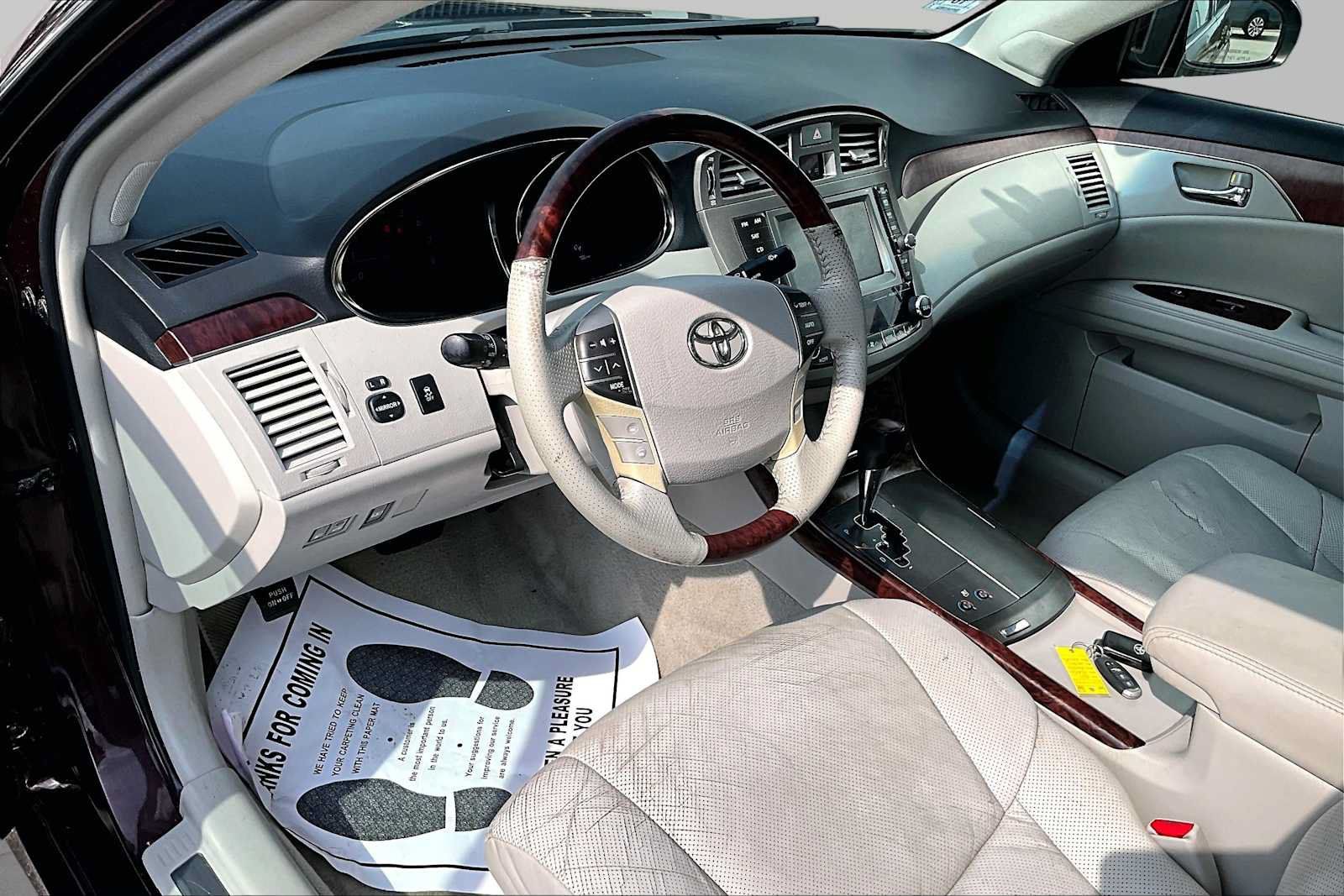 Used 2011 Toyota Avalon Limited FWD image 17
