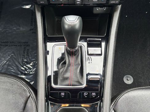 Used 2025 Jeep Compass Trailhawk image 37