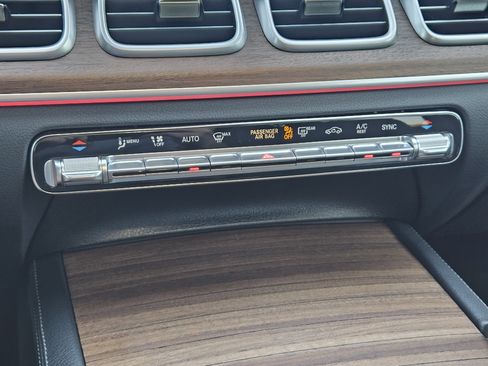 Certified 2025 Mercedes-Benz GLS 450 4MATIC image 19