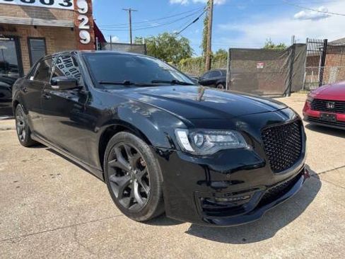 Used 2022 Chrysler 300 S RWD image 4