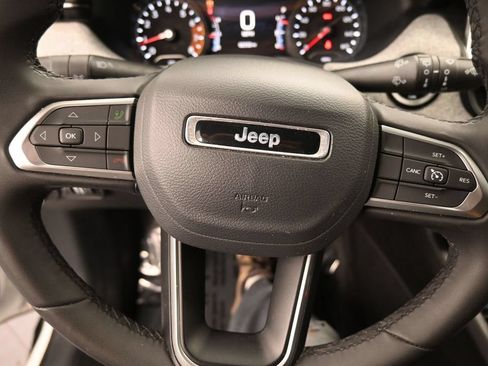 Used 2024 Jeep Compass Latitude AWD/4WD image 36