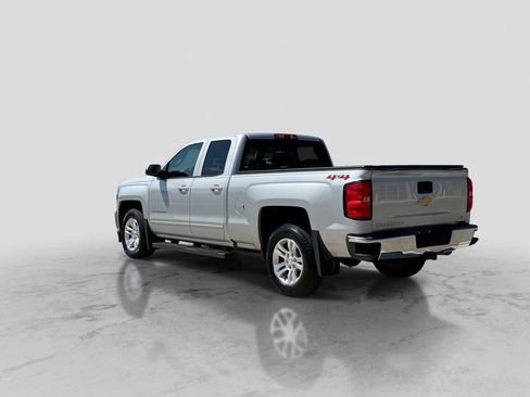 Used 2018 Chevrolet Silverado 1500 LT w/ All Star Edition AWD/4WD image 4