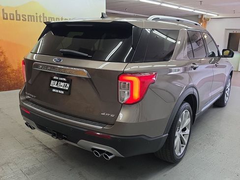 Used 2021 Ford Explorer Platinum w/ Equipment Group 601A AWD/4WD image 21