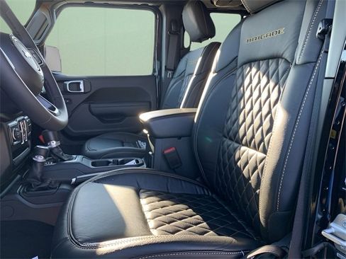 Used 2023 Jeep Gladiator Sport image 36