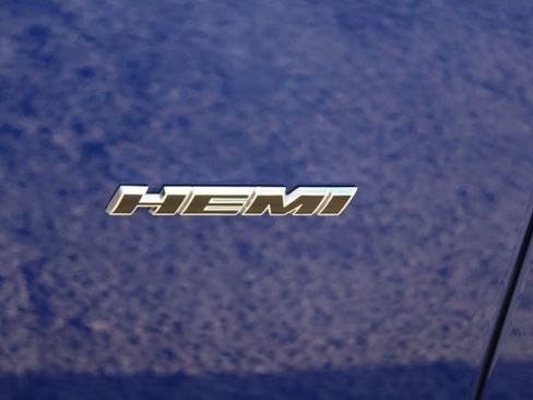 Used 2019 Dodge Challenger R/T RWD image 10