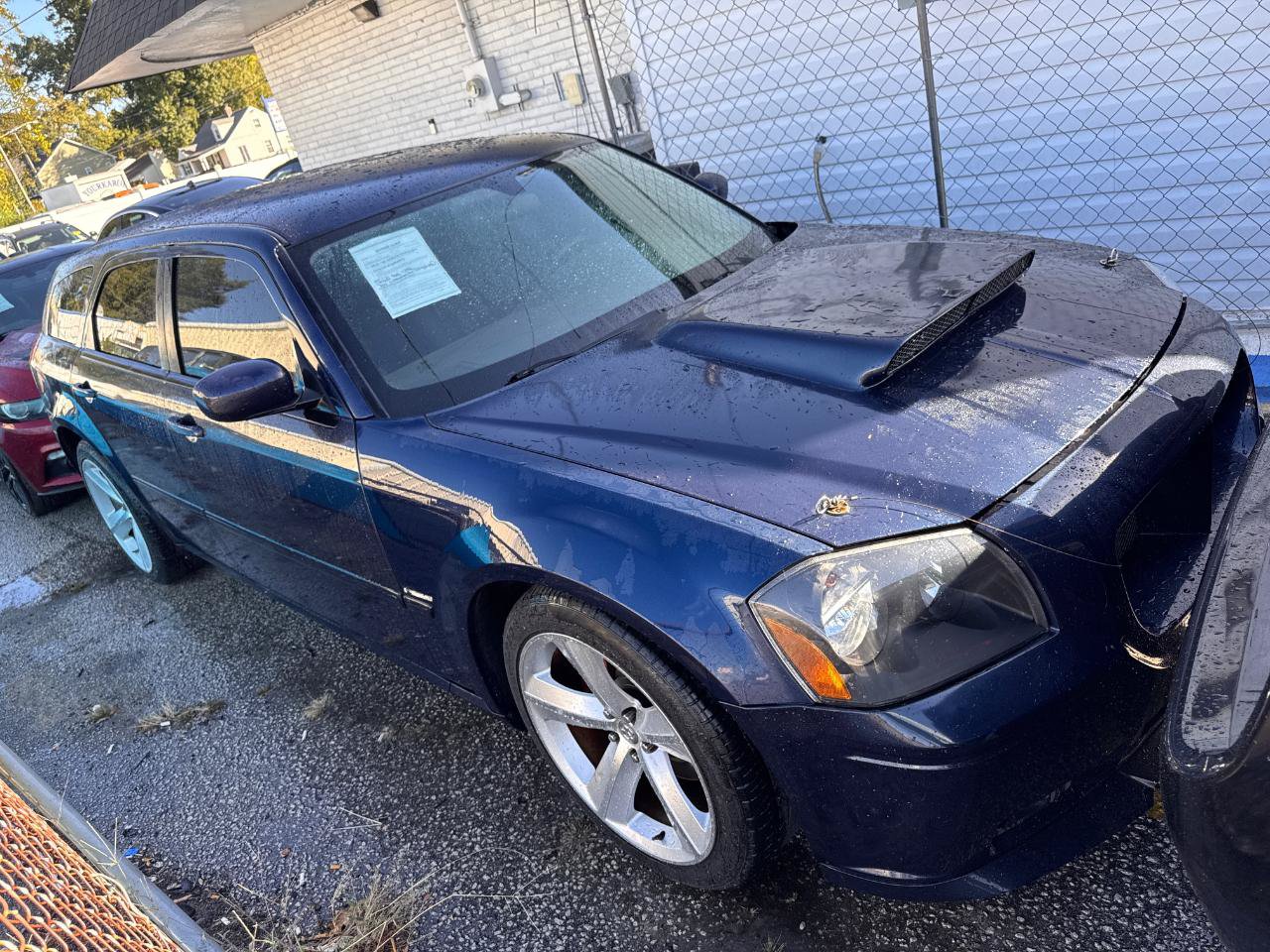 Used 2005 Dodge Magnum R/T w/ Convenience Group II RWD image 3