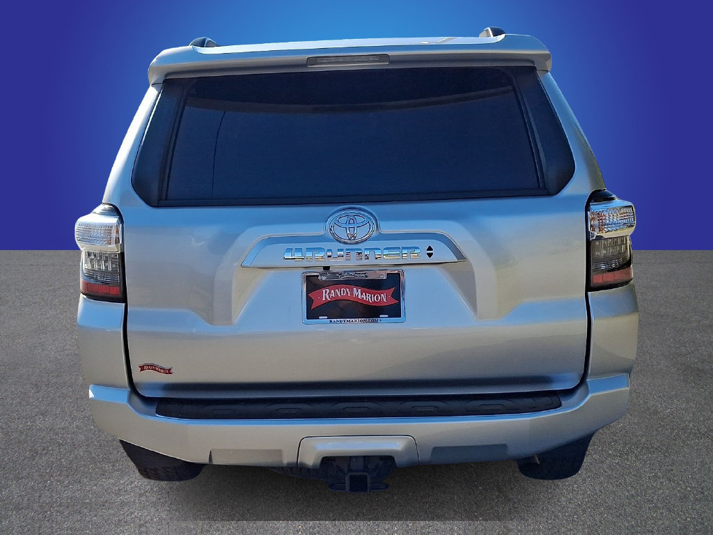 Used 2022 Toyota 4Runner SR5 AWD/4WD image 5