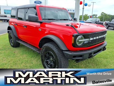 Used 2024 Ford Bronco Wildtrak AWD/4WD image 1