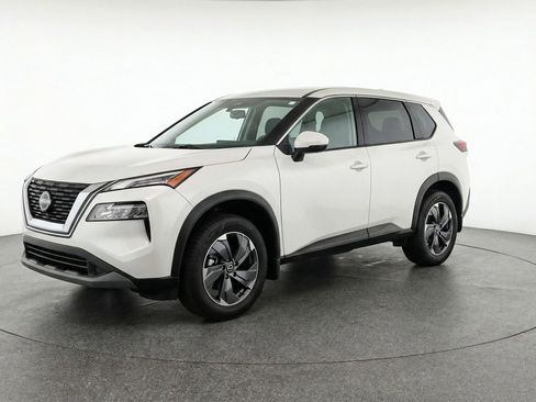 Used 2025 Nissan Rogue SV FWD image 3