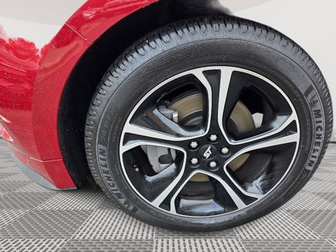 Used 2021 Ford Edge ST image 20