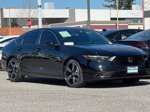 Used 2024 Honda Accord Sport image 6