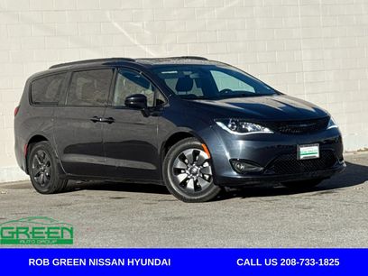 Used 2020 Chrysler Pacifica Touring-L w/ S Appearance Package