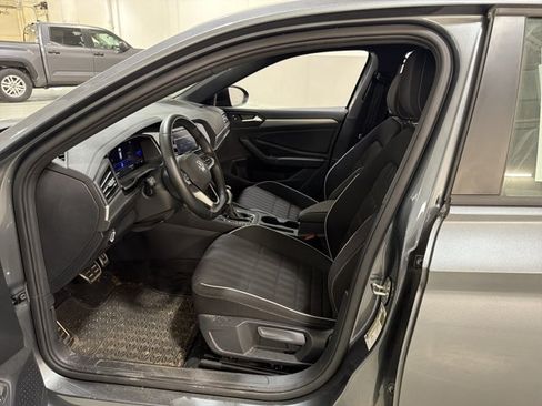 Used 2024 Volkswagen Jetta Sport FWD image 6