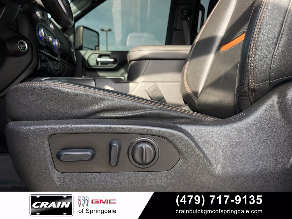 Used 2023 GMC Sierra 2500 AT4 w/ AT4 Premium Plus Package AWD/4WD image 11