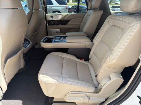 Used 2021 Lincoln Navigator Reserve AWD/4WD image 32