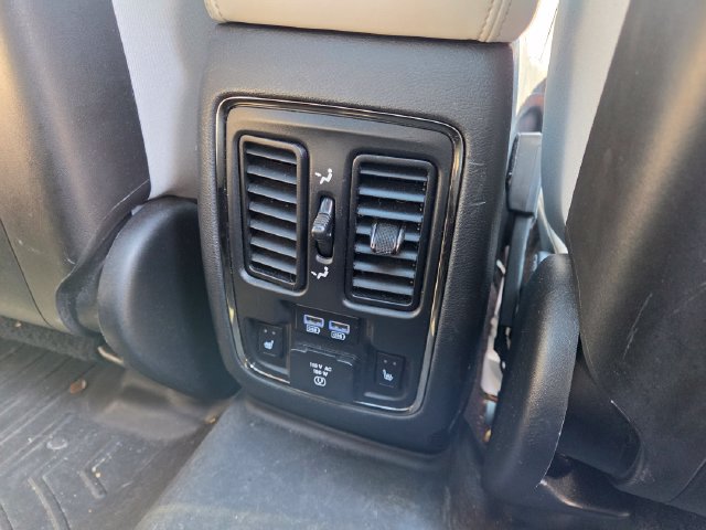 Used 2018 Jeep Grand Cherokee Limited AWD/4WD image 31