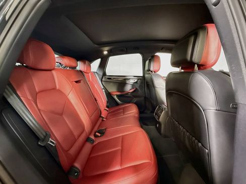 Certified 2023 Porsche Macan AWD/4WD image 19