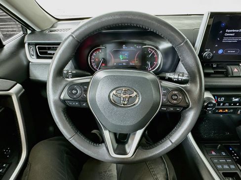 Used 2023 Toyota RAV4 XLE w/ Convenience Package AWD/4WD image 11